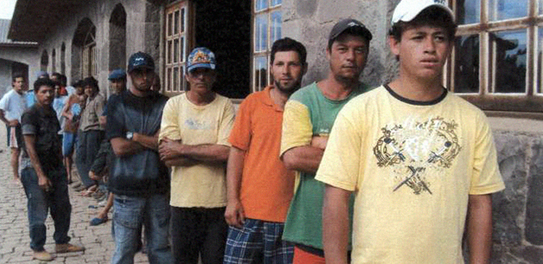 Trabalhadores-libertados-fila-srte-sc