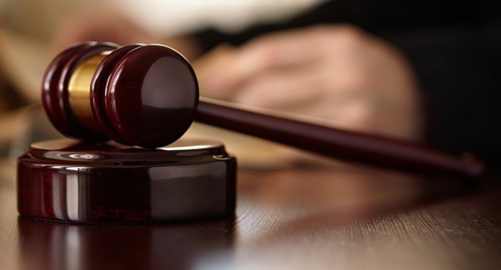 justica-705×380