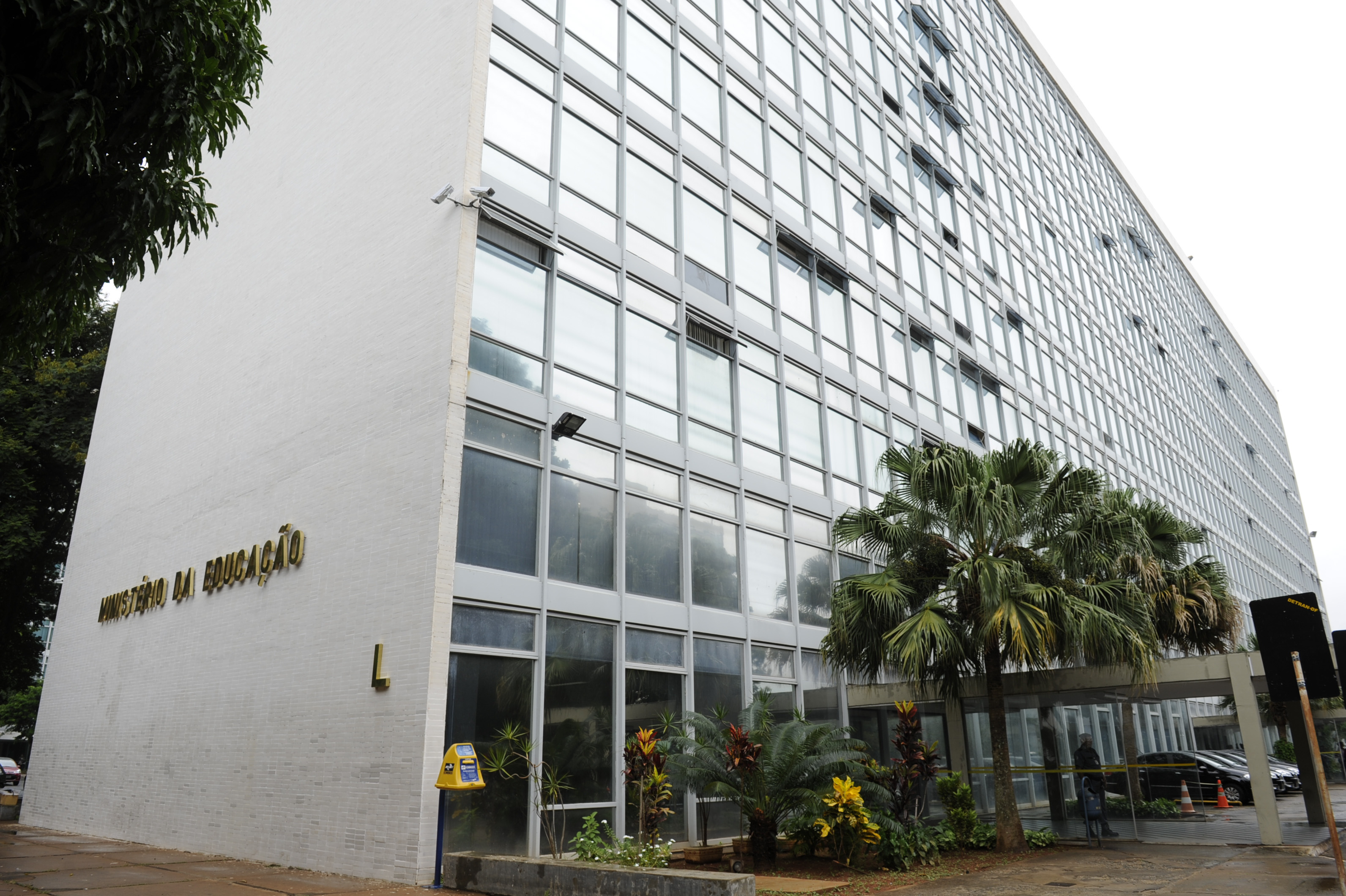 fachada_do_ministerio_da_educacao_mec