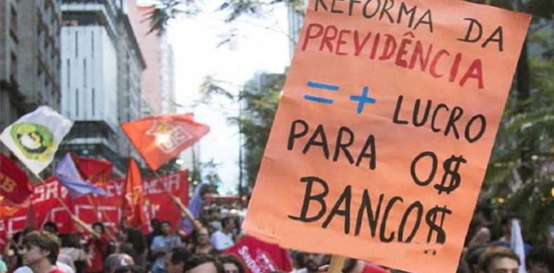 790-bracoscruzados