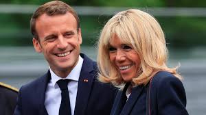 Macron e esposa