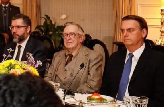 bolso=ernesto=olavo