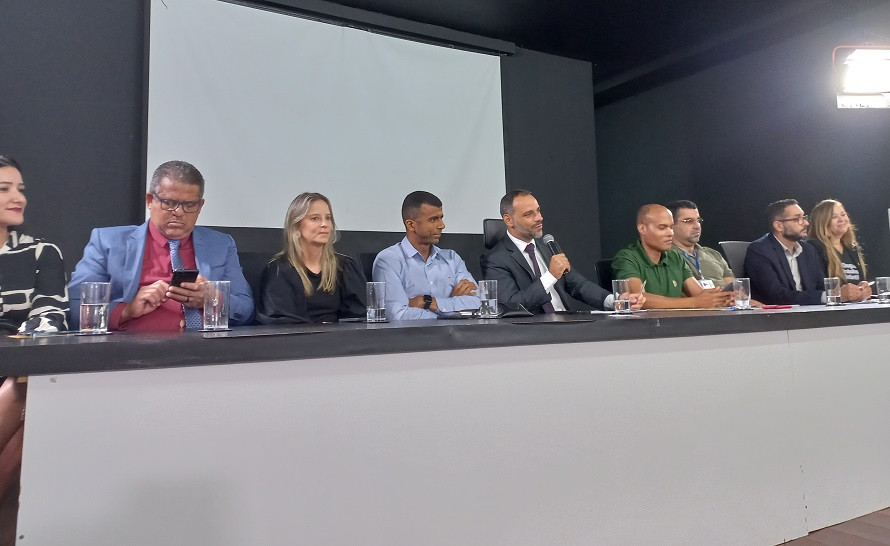 Ouvidoria da Câmara de Salvador debate situação de cordeiros e ambulantes no Carnaval