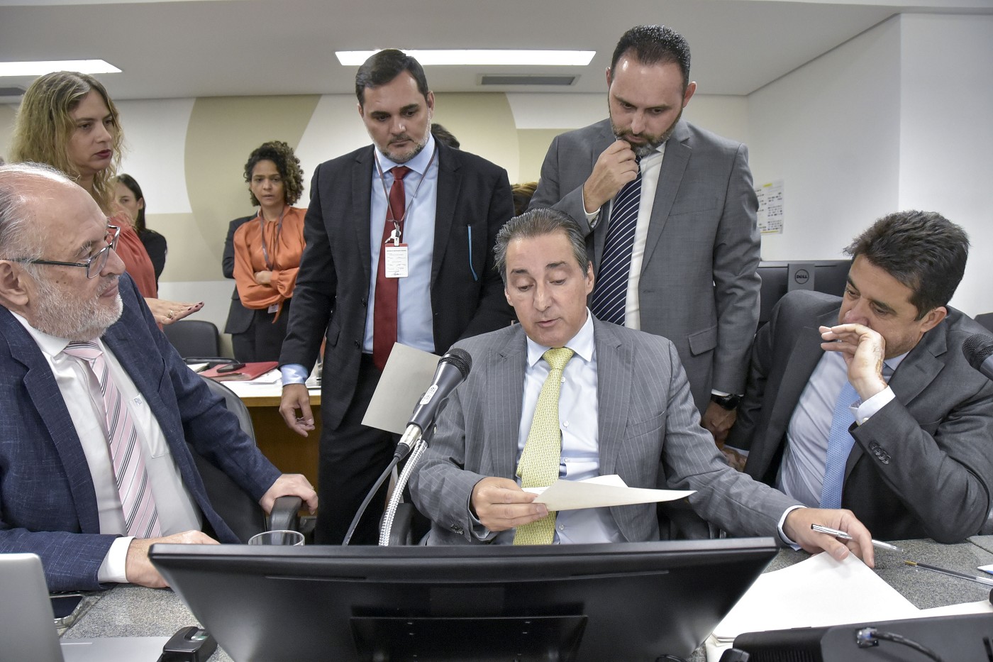 Projeto de reforma administrativa pronto para votação no Plenário em MG