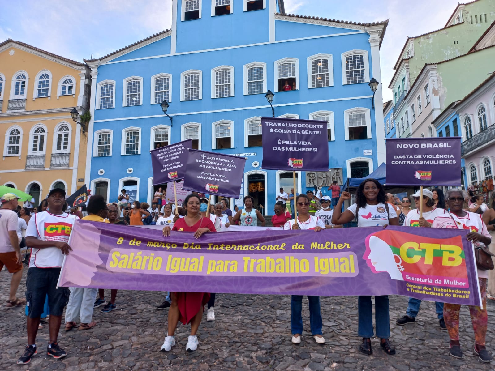 8M-23-SALVADOR