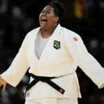 Judoca Beatriz Souza conquista o primeiro ouro brasileiro em Paris