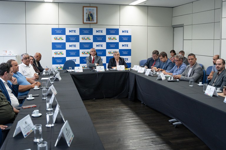 Sindimoto RS participa de reunião no MTE sobre políticas de prevenção de acidentes com motociclistas profissionais no Brasil