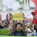 Em BH, manifestação defende a democracia e cobra punição de golpistas nesta quarta (8)